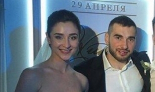 Пивцакин из «Авангарда» женился на Мисс Омск