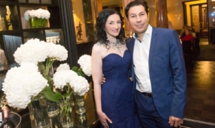 Экс-сотрудница омского Минкульта Юлия Вдовина отпраздновала помолвку в «Метрополе»