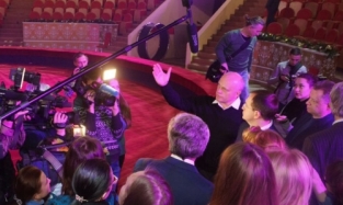 Губернатор Назаров не знает, когда поведет сына в открывшийся после ремонта цирк