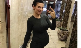 Анна Седокова станет мамой в третий раз