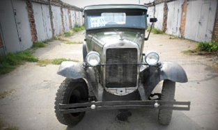 Пикап довоенного времени неофициально стал самой старой машиной в городе.