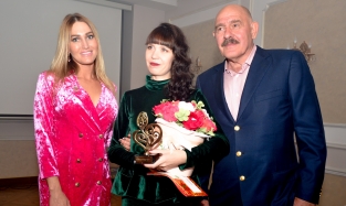 Обладательницей главной премии "Fashion lady 2017" стала омичка Татьяна Слепцова