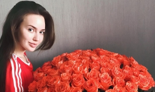 Модель Анастасия Костенко намекнула на скорую свадьбу с Тарасовым