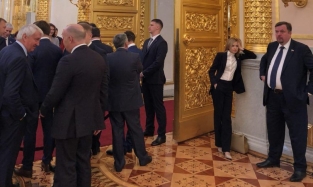 Поклонская для инаугурации Путина выбрала брючный костюм