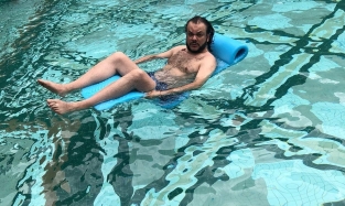 Фото Киркорова в плавках привело к конфликту в стане его фанатов