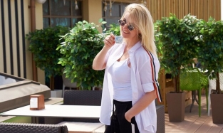 Омская бизнес-леди Наталья Великанова примерила пижаму от Dolce&Gabbana
