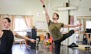 Звезда Новосибирского балета активно репетирует свой выход в Омске