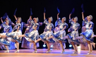 В Омск приезжает танцевальный коллектив «Гжель» (Москва)