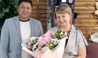 После скандала в Омском горсовете директор депобра мэрии принимала поздравления