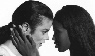 Наоми Кэмпбелл поделилась фотографией с Майклом Джексоном в день годовщины его смерти
