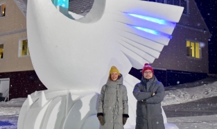 Омичка заняла место на конкурсе ледовых скульптур