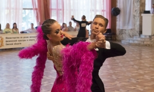 В Омске не будет большого паркетного зала для бальных танцев