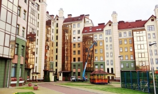 В доме, где жил экс-губернатор Бурков, продается квартира