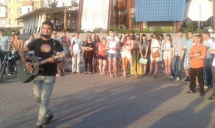 Резиденты «Stand-Up Comedy Omsk» устроили праздничную шоу-прогулку