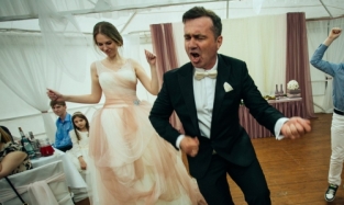 Анатолий и Ольга Мовлян показали свадебное видео