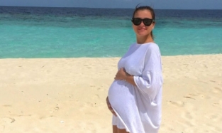 Елена Темникова перестала скрывать свою беременность