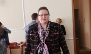 Светлана Шенфельд продемонстрировала учительский гардероб