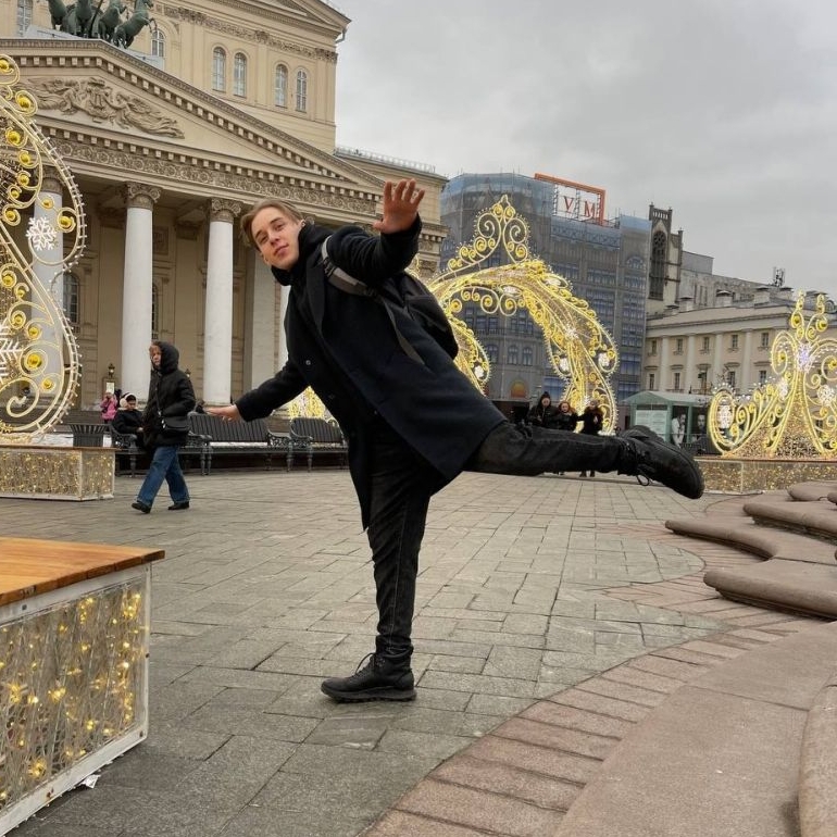 Звезда омских лицеистов отметился в знаковых местах Москвы