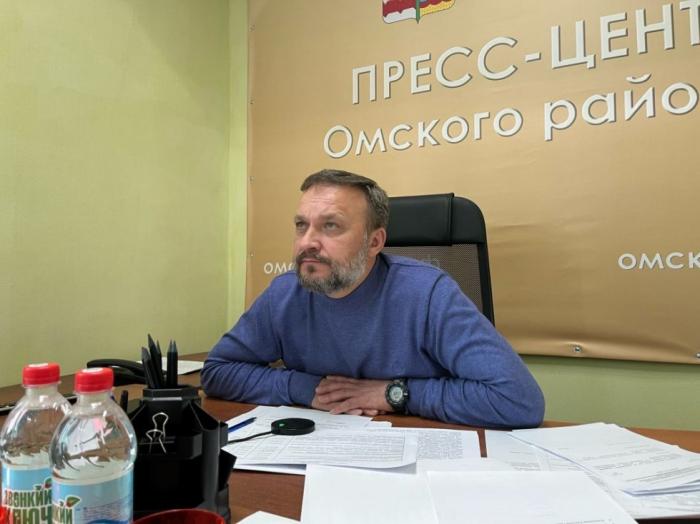 Зам главы Омского района разрисовывал мусорные баки | Новости | MC2 ...