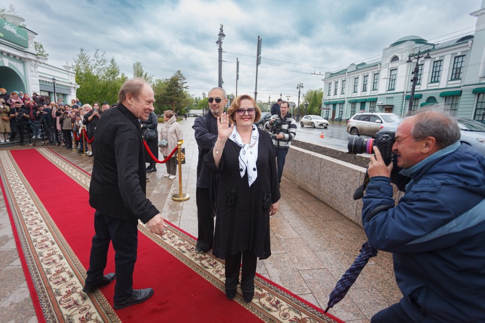А Омская драма помалкивает: 74-летняя кинозвезда Юрий Ицков попал в ...