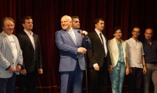 Виктор Назаров пожелал участникам омского театрального фестиваля «Академия» ровного пола