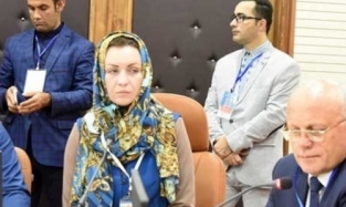 Министр экономики Фадина в Иране ходила в хиджабе