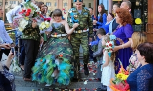  В Омске сыграли свадьбу «в стиле ВДВ»