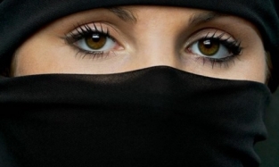 Фадина в Иране не носила хиджаб и не смотрела в глаза мужчинам