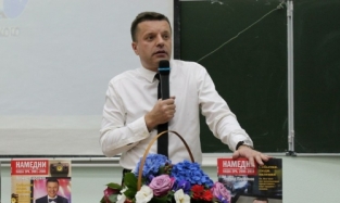 Леонид Парфенов: «Как честный мужчина не мог не жениться на журналистике»