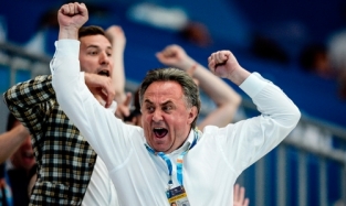 Кто из российских политиков увлекается футболом?