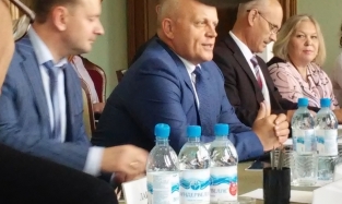 Губернатор Назаров лично рекламирует отпуск в омской глубинке