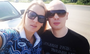 Известный омский спортсмен Алексей Тищенко стихами поздравил жену