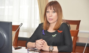 Омская чиновница Инесса Колесень «намекнула» гостям из Китая про нестабильность