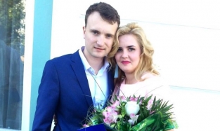 Лидер омской «Молодой гвардии» женился после посещения планетария 