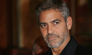 Джордж Клуни поддержал митингующих украинцев