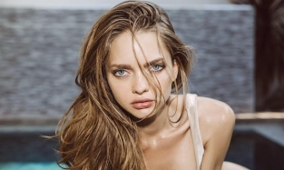 Модель из Омска Катя Феофанова продемонстрировала модный тренд – двухцветные губы