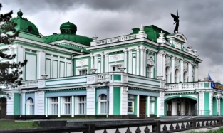 Омичи смогут бесплатно побывать с экскурсией в Омском драмтеатре