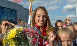 Омская гимнастка Вера Бирюкова – девочка-огонь