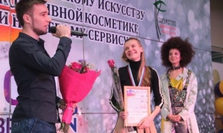 Омичка на Чемпионате парикмахеров вместе с золотой медалью получила предложение руки и сердца