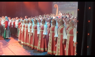 День выборов Омский хор провел в Кремле