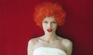 Блондинка Кристина Грикайте стала обладательницей огненной шевелюры