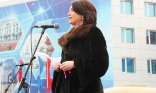 Фадина поздравила омичей с Наурызом, перейдя на казахский