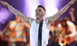 Несмотря на развод, Шнуров даст концерт в Омске