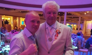 Алексей Тищенко поздравил с юбилеем легенду бокса Бориса Лагутина