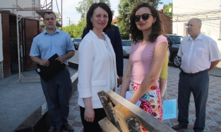 Пресс-секретарь Фадиной продемонстрировала летний look