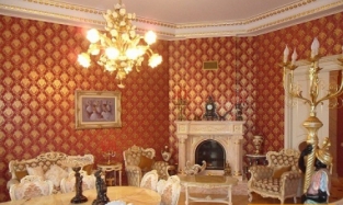 В компанию к самой дорогой квартире в Омске на продажу выставлен самый дорогой дом