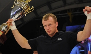 Что читает омский боец Александр Шлеменко?