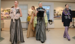 В Омске театры мод показали свои коллекции