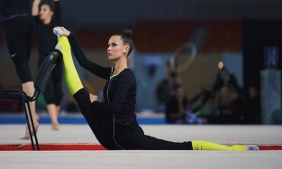 Спортсменка Екатерина Селезнева похвасталась красивой фигурой