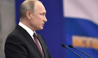 День Конституции омский губернатор отпраздновал с президентом